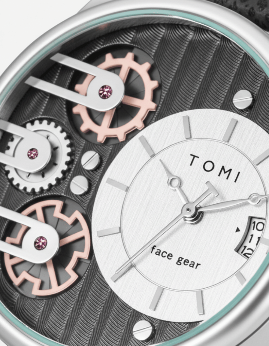 GearLine Silver Gift Box Quartz Analog Watch with Two Straps